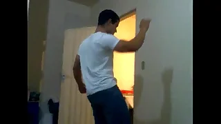 Strip gogo-boy Jo&atilde;o Vitor